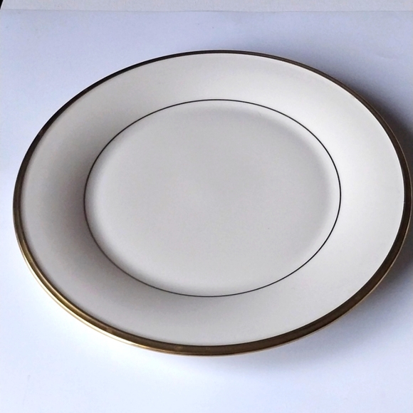 Lenox China Dinnerware 5 Piece ETERNAL GOLD Trim On Bone China - Picture 3 of 8